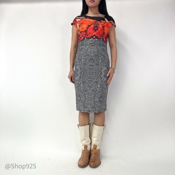 Roberto Cavalli Printed Stretch Midi  Dress With Gold Accent Detail - Picture 6 of 9